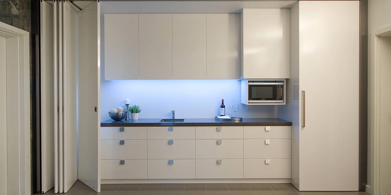 آشپزخانه پنهان چیست وشامل چه چیزهایی است؟+4 نمونه طراحی آشپزخانه پنهان